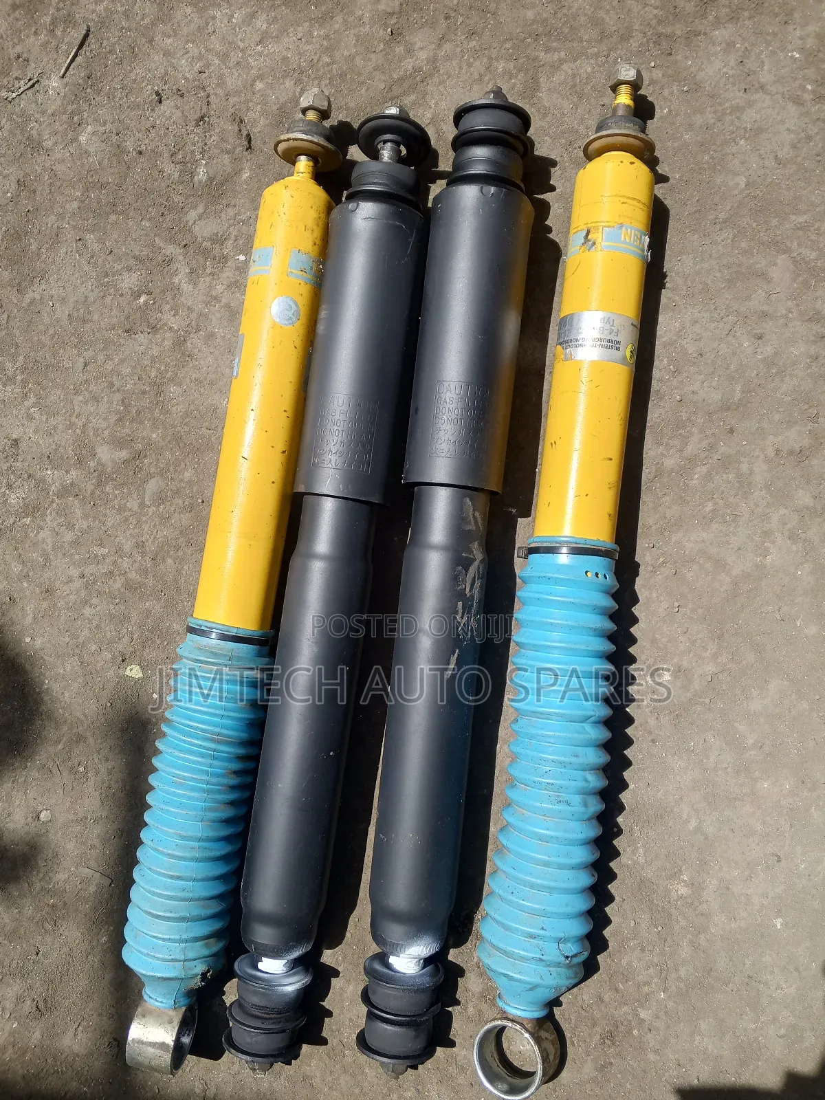 Land Rover Defender 110 Front and Rear Shock