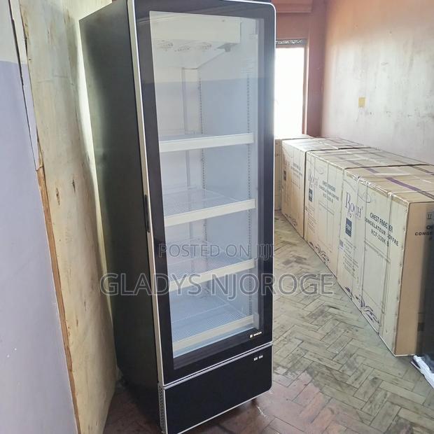 Unique Chiller Display ( Black in Colour, $Clean) - thumbnail 6