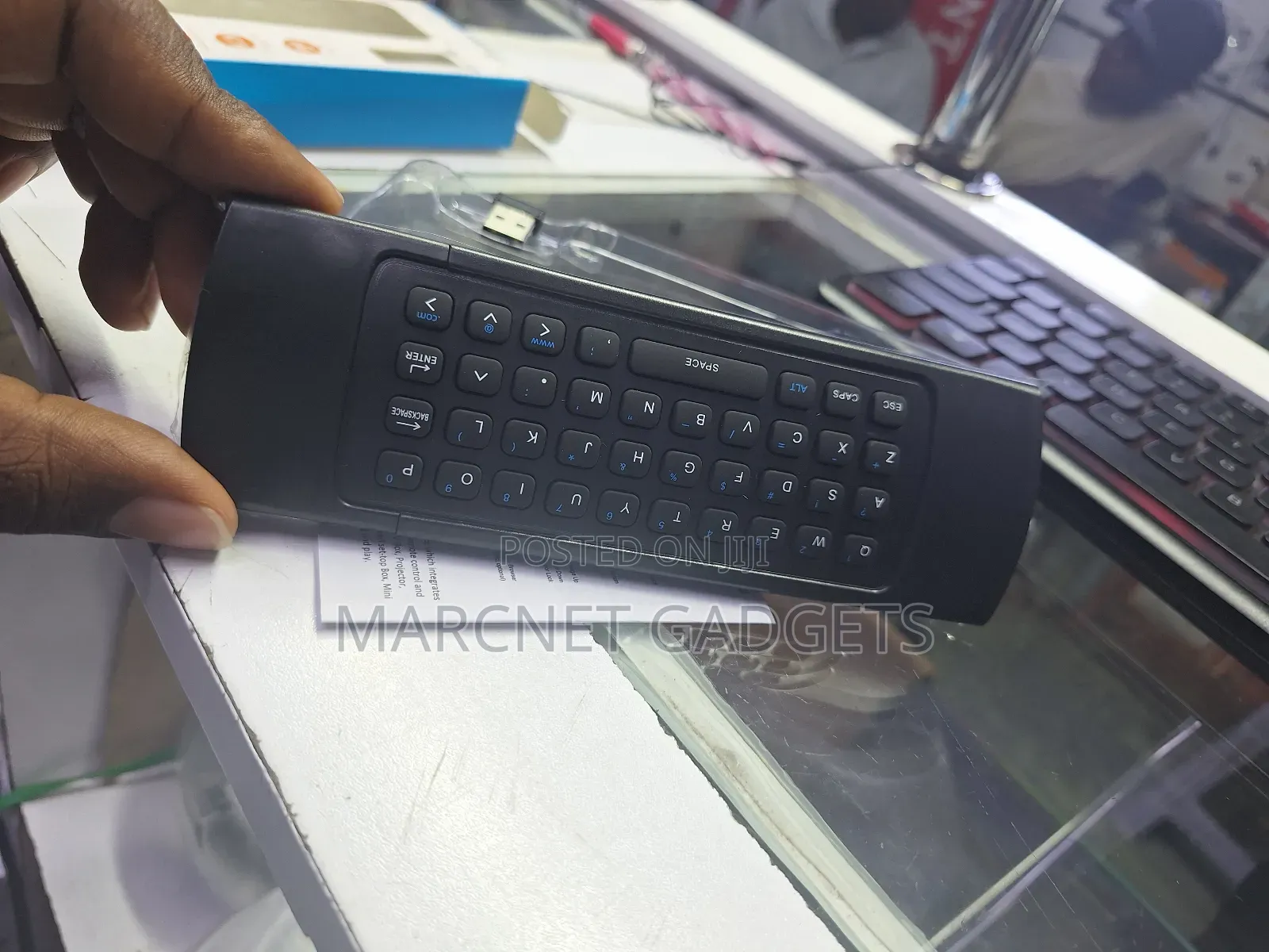Air Fly Wireless Keyboard With Motion Sense Keyboard for Tv Smart Box