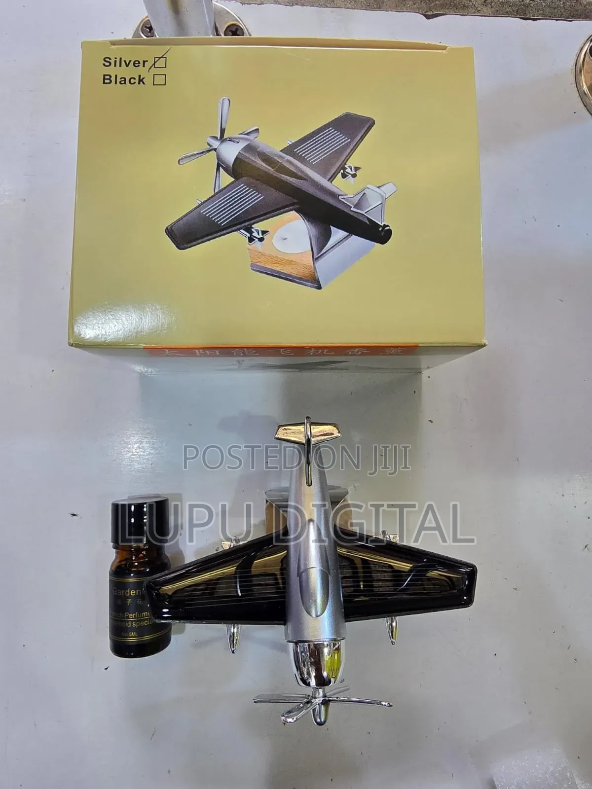 Ft2 Car Fragrance With Solar Panel for Spinning