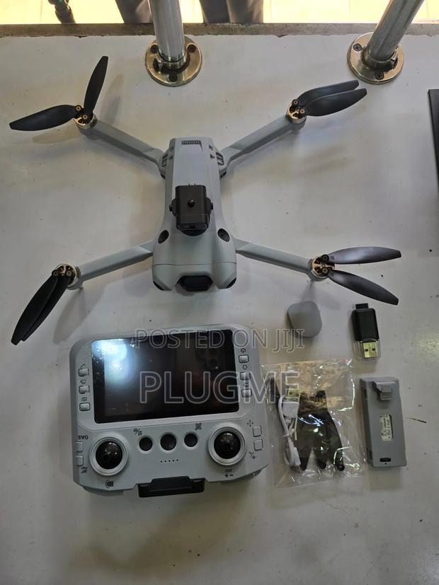 S101 Drone Double Camera With Screen - Remote Control Drone + Monitor - thumbnail 2