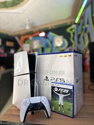 Playstation 5 Slim 1tb - thumbnail 2