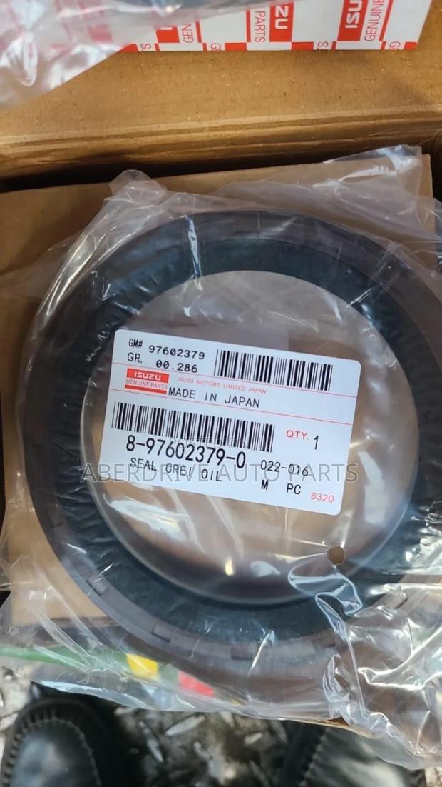 Crankshaft Seals Isuzu Frr33, NQR 4.3.