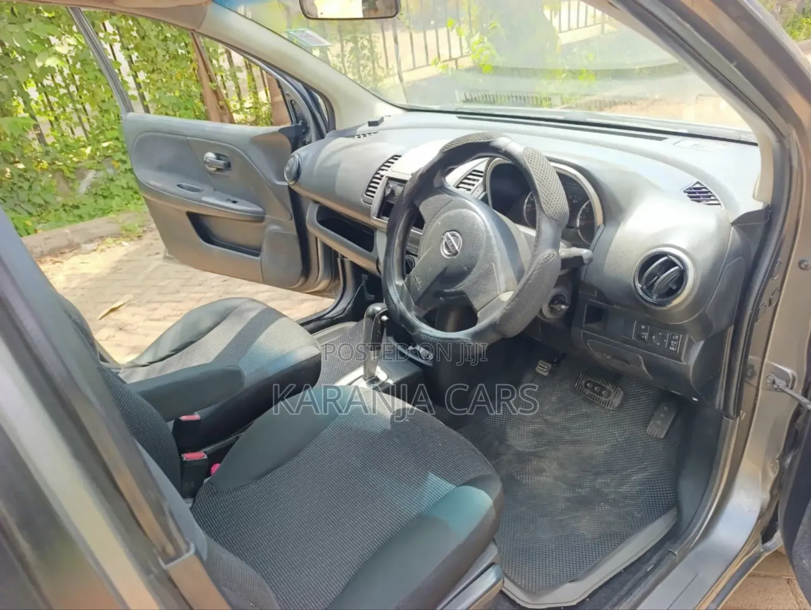 Nissan Note 2010 Gray