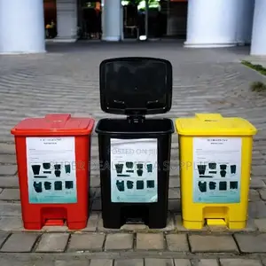 Hospitals 30 Litres Hard Plastic Waste Pedal Bin With Non Slip Pedal