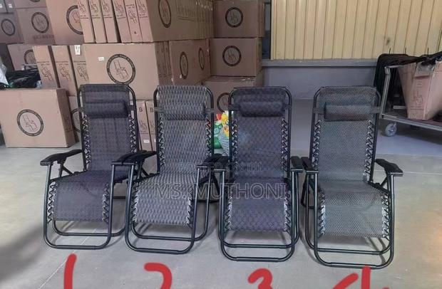 Zero Gravity Lounge Chairs. - main view