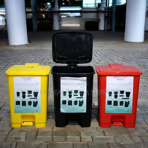 30 Litres Waste Bin With Durable Hinge System and Rectangular Shape