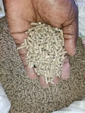 Pet Rabbit Feed Dry Pellets for Young, Adult Senior Rabbit - 1kg