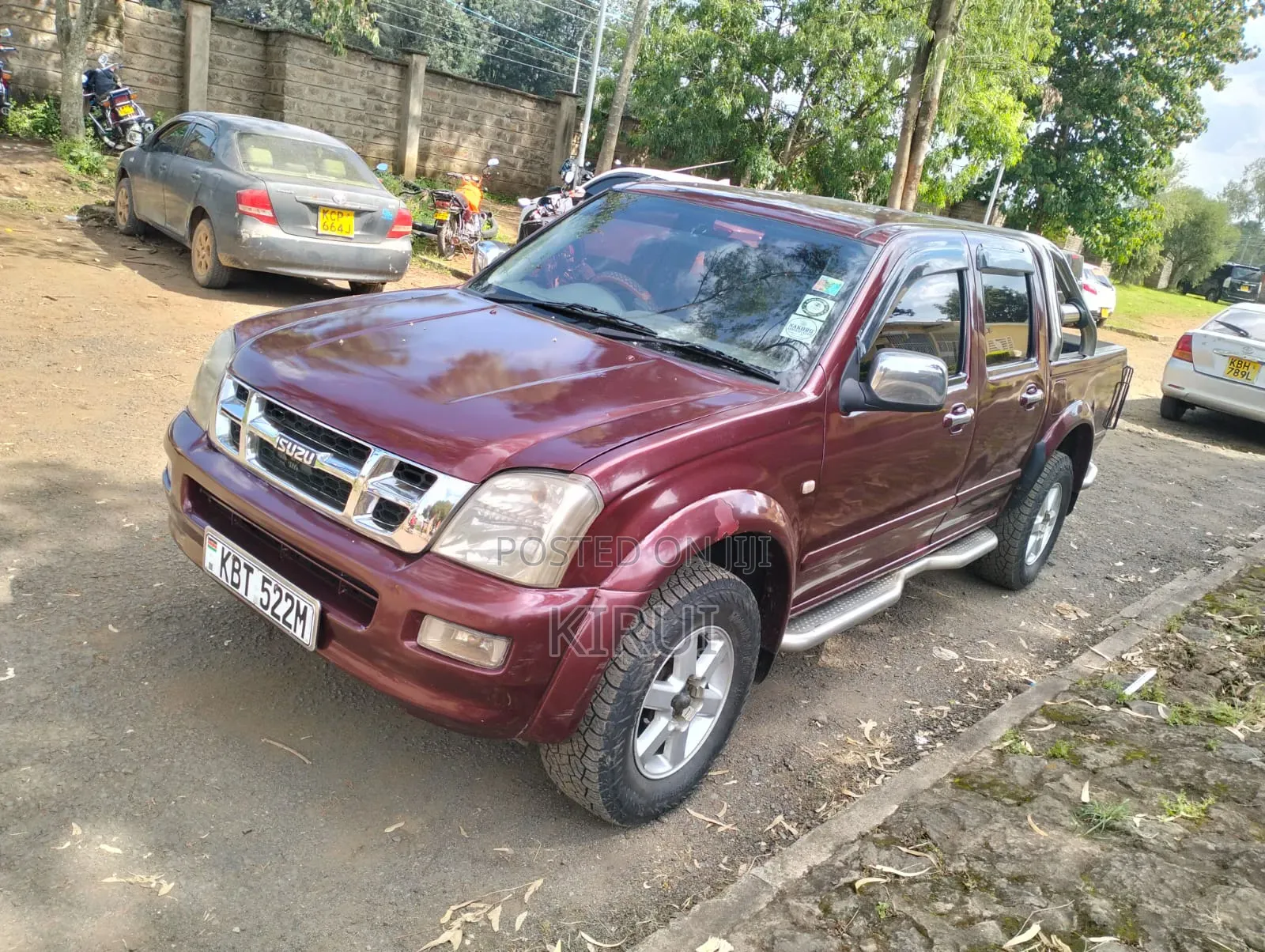 Isuzu D-MAX 2006 Maroon