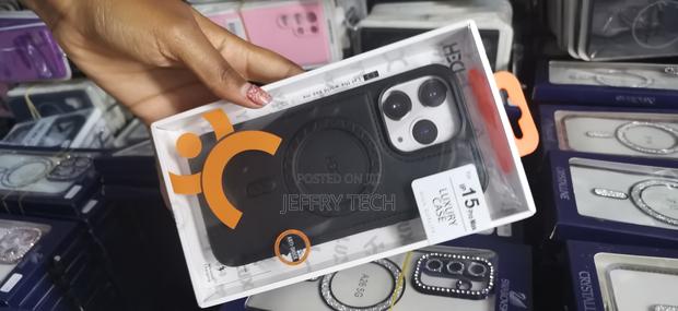 Akioer HDD Premium Leather Magsafe Back Case for iPhone 15 Pro Max - thumbnail 3