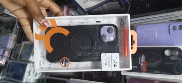 Margoun for iPhone 14 Leather Back Case Magsafe HDD -Black - main view