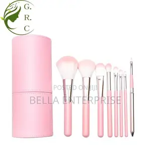 Portable Cosmetic Makeup Brushcomes With a Very Cute Leather Case