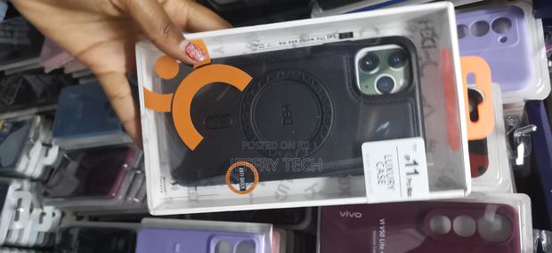 Mobie iPhone 11 Pro Max HDD Leather Back Case Magsafe Compatible - main view