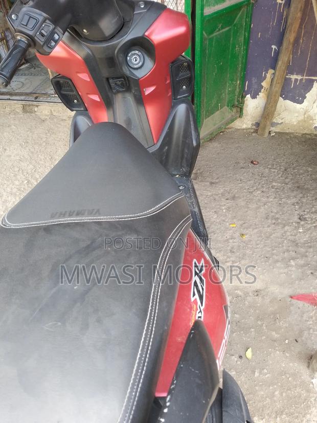 Yamaha NMAX 125 2024 Red - main view