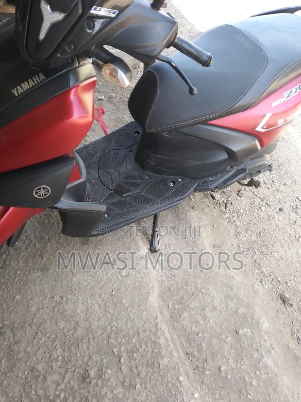 Yamaha NMAX 125 2024 Red - thumbnail 4