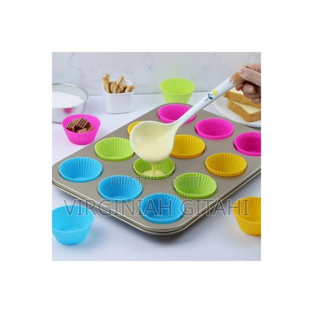 New  12pcs Silicon Reusable Moulds With Cup Cake Baking Mould