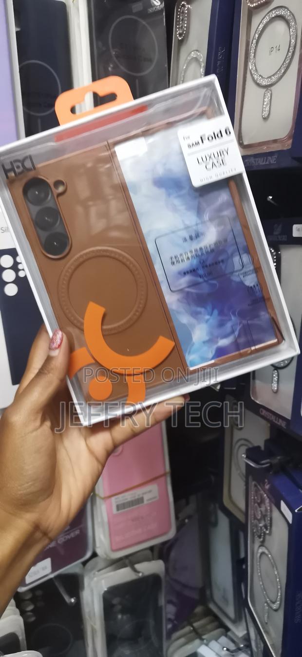 Avero Samsung Galaxy Z Fold 6 HDD Leather Magsafe Compatible Case - thumbnail 3