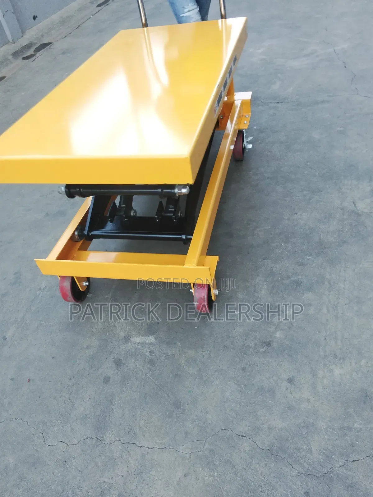 Manual Table Lifter