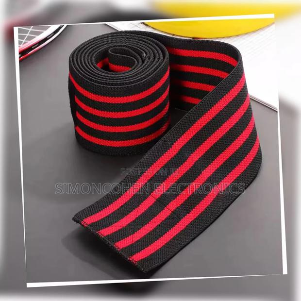 Pair Of Men Knee Straps - thumbnail 2