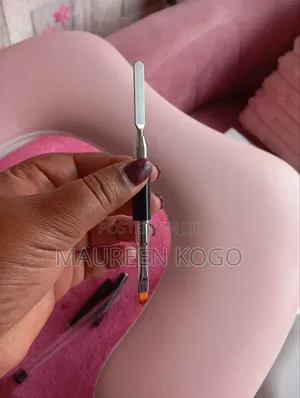 Builder Brush