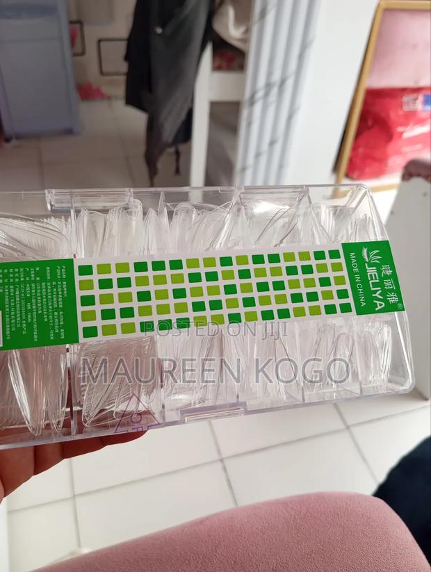 Stick On Nails,Clear And Matte Finish - main view