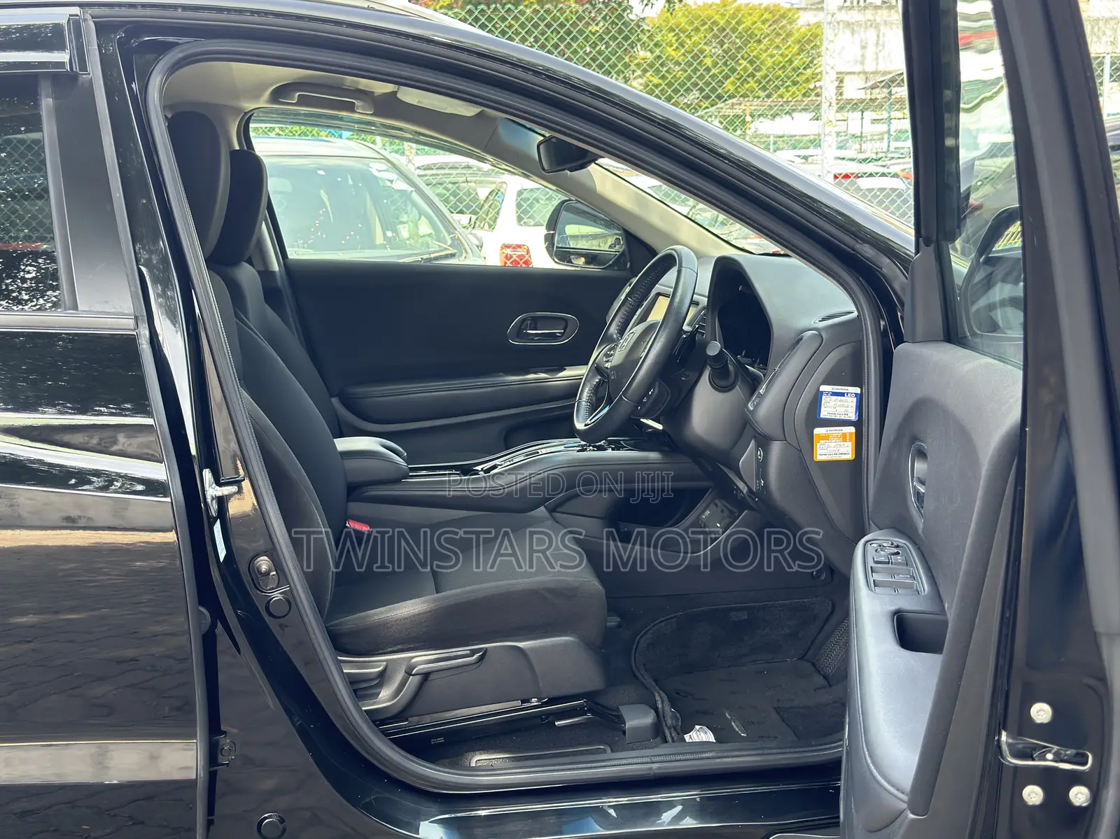 Honda Vezel 1.5 Hybrid 2WD 2019 Black