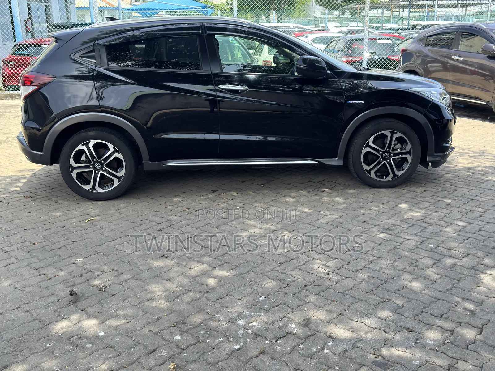 Honda Vezel 1.5 Hybrid 2WD 2019 Black