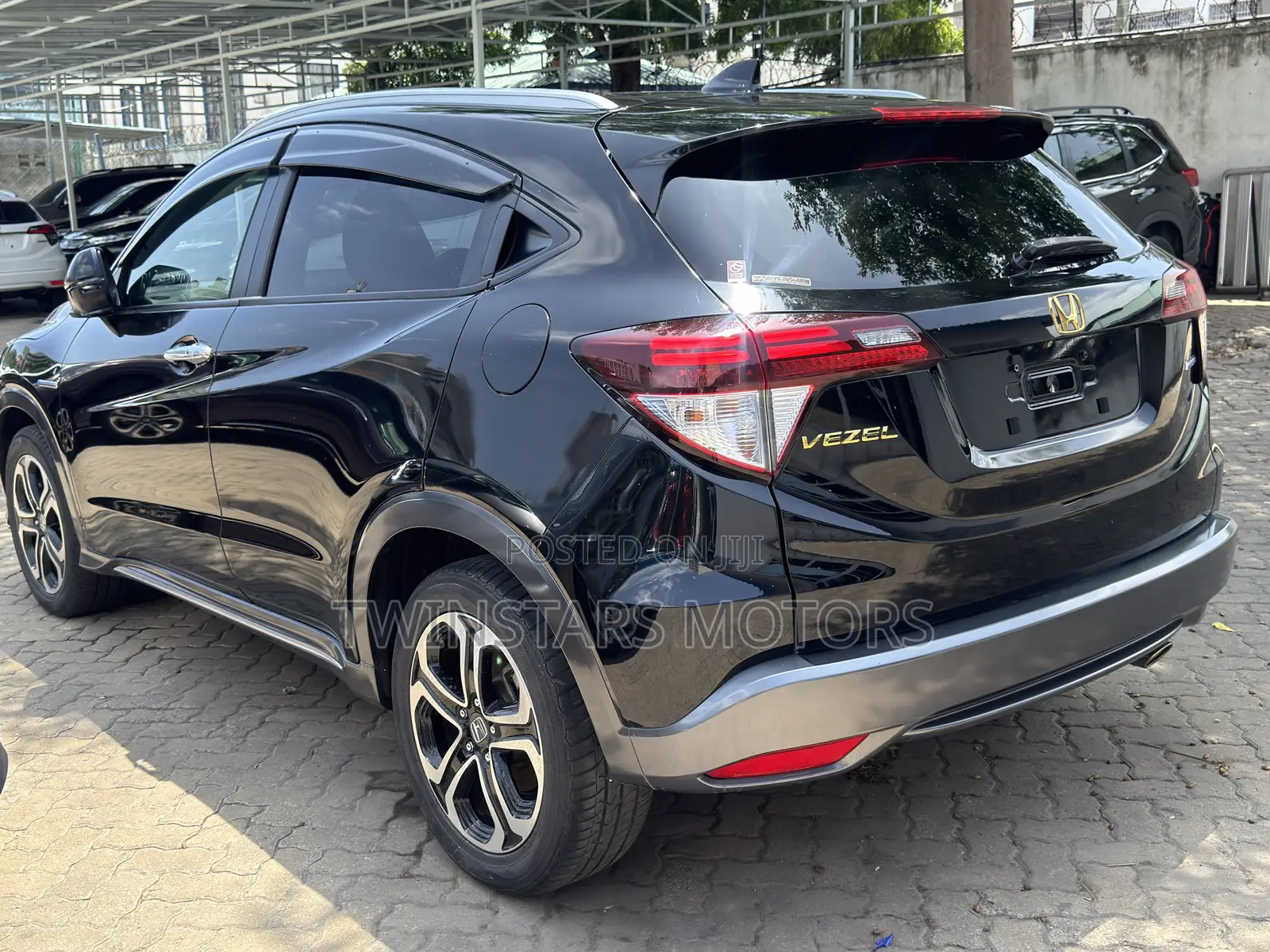 Honda Vezel 1.5 Hybrid 2WD 2019 Black