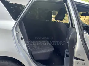 Toyota Ractis 1.5 AWD 2016 Silver