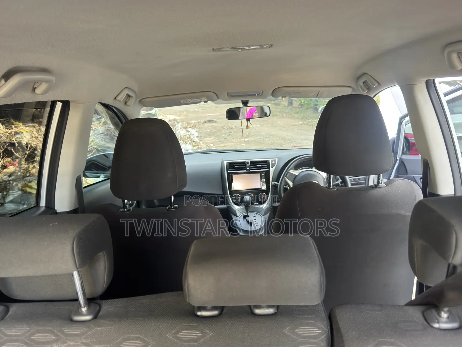 Toyota Ractis 1.5 AWD 2016 Silver