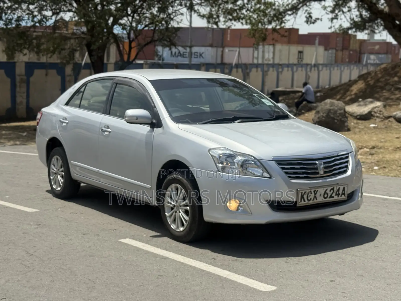 Toyota Ractis 1.5 AWD 2016 Silver