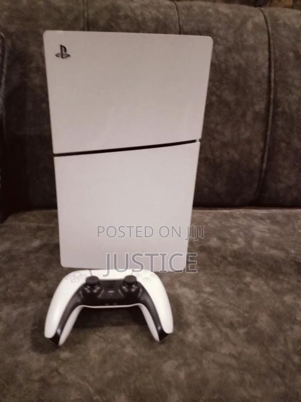 Ps5 Slim 1tb+ 2 Control Pads+Tekken 8 Disk