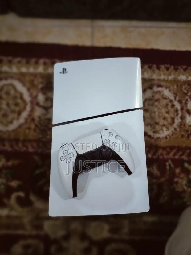 Ps5 Slim 1tb+ 2 Control Pads+Tekken 8 Disk - thumbnail 2