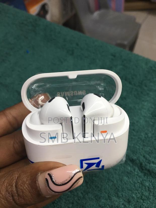 Wireless Bluetooth Headset Buds3 Pro - thumbnail 2