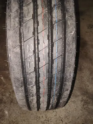LCH 265/70r19.5