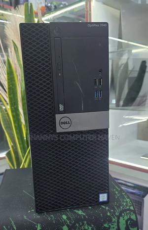 Desktop Computer Dell OptiPlex 7040 8GB Intel Core I7 HDD 500GB - main view