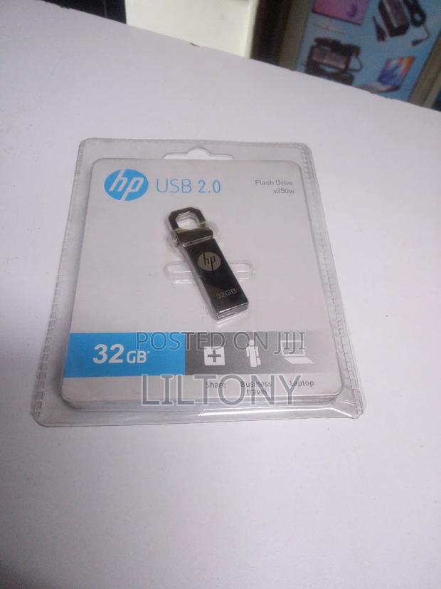 Usb 2.0 32gb Flash Drive - thumbnail 2