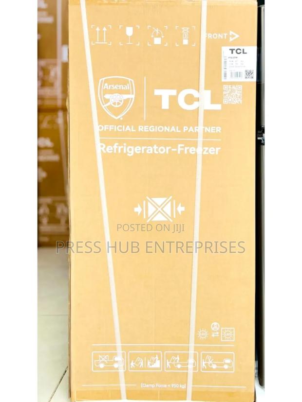-Freezer, Branded as an Official Regional Partner of Arsenal.