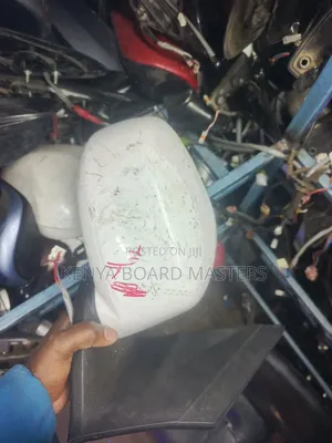 Nissan Wingroad Y12 Side Mirror
