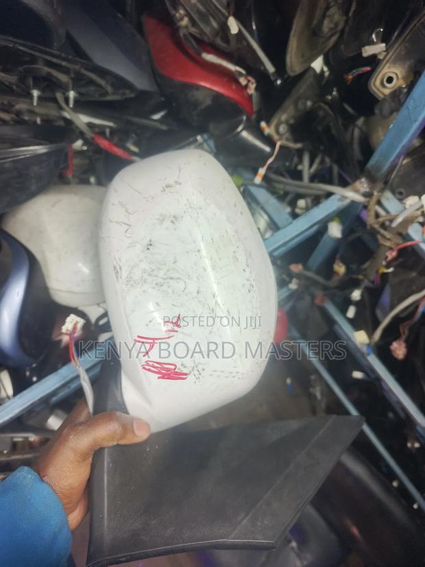 Nissan Wingroad Y12 Side Mirror - main view