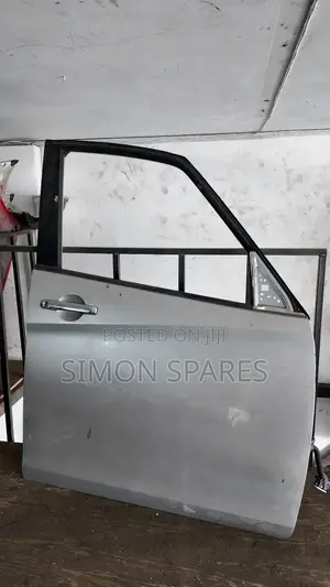 Nissan Serena C26 Front Left Door Assembly – Original Ex-Japan