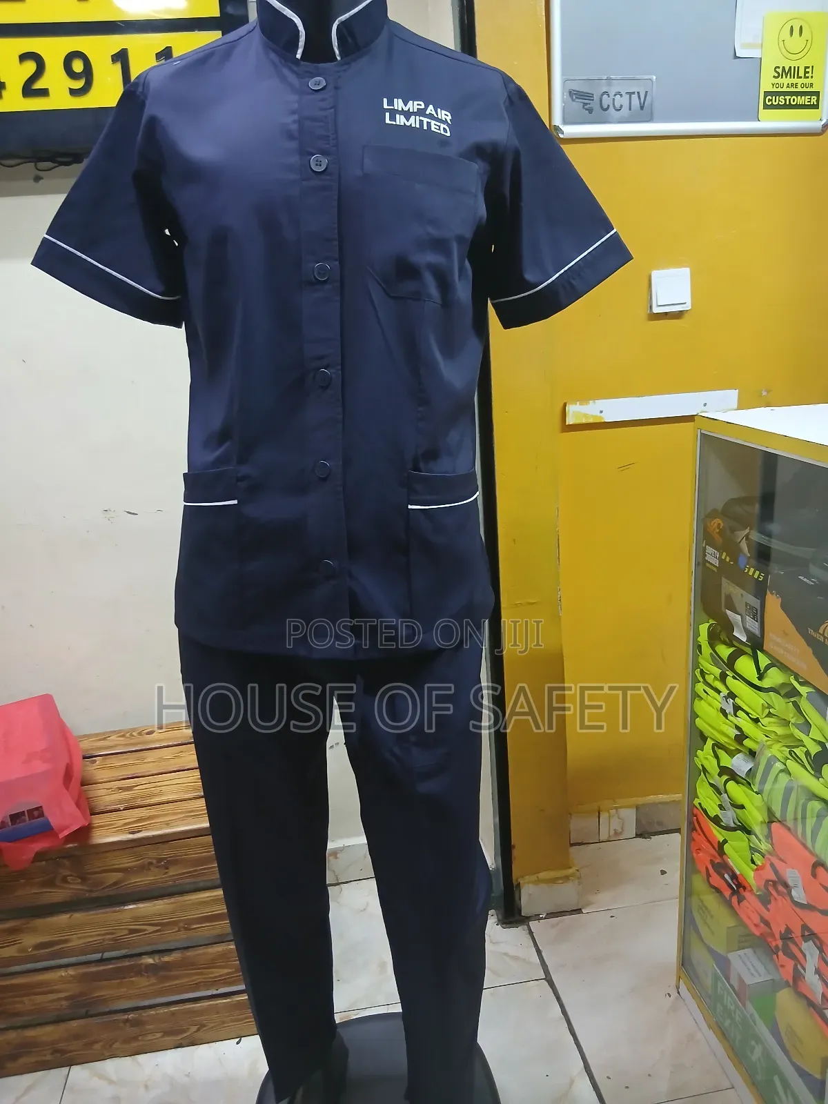 Double Needle Stitched Nurses Scrubs