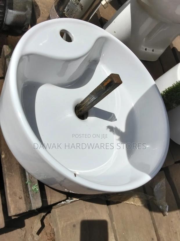 Ceramic Countertop Washbasin - thumbnail 4