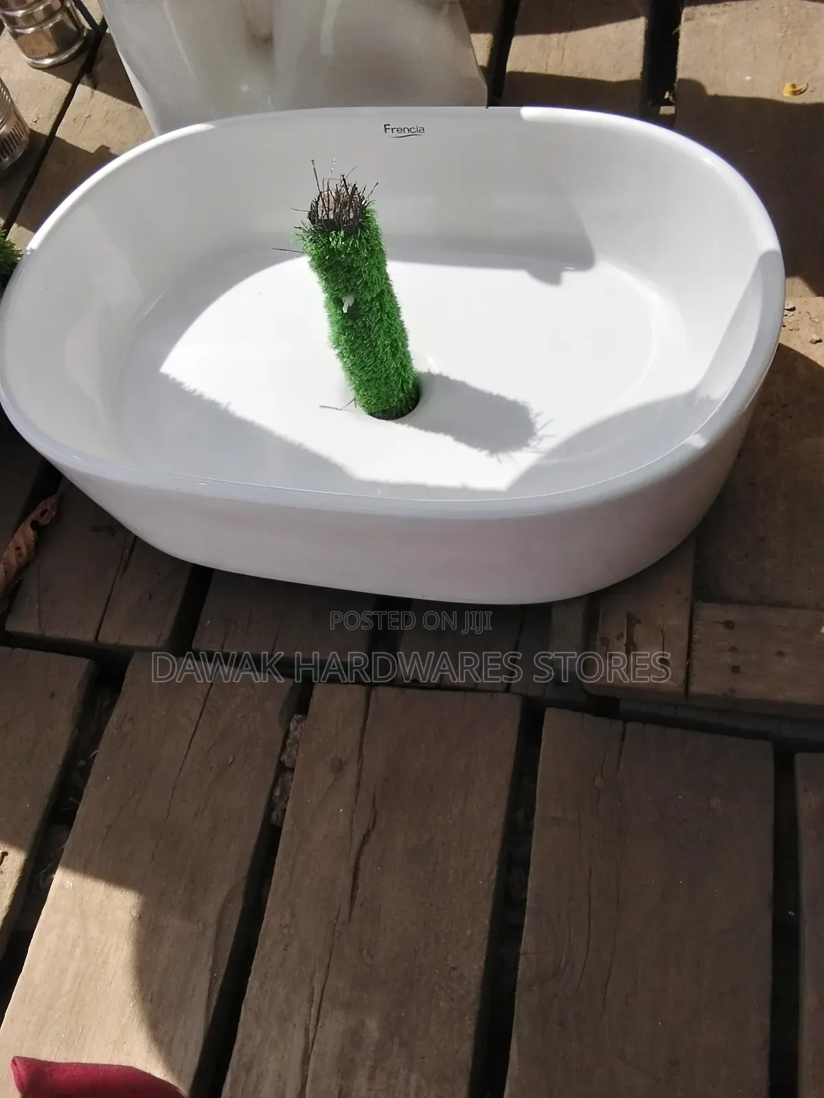 Ceramic Countertop Washbasin