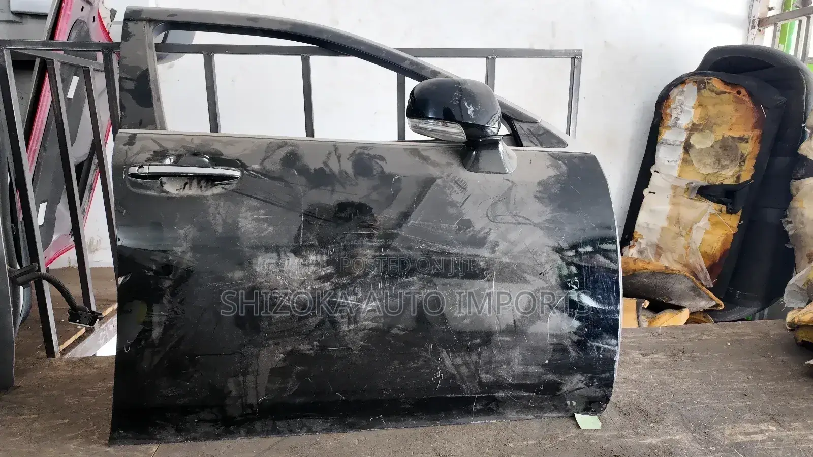 Toyota Crown 2013-2017 Left Front Door – Original Ex-Japan