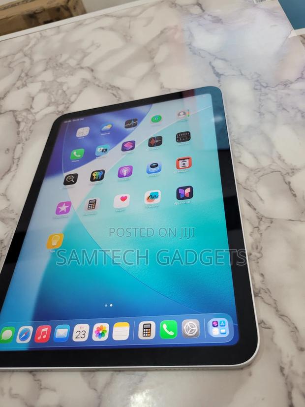 Apple iPad (2025) 128 GB Silver - thumbnail 3