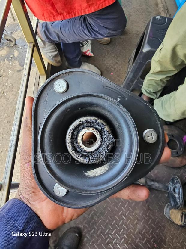 Toyota 110/100 Shock Mountings - thumbnail 3