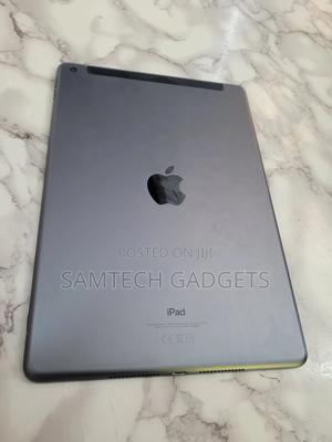 Apple iPad 10.2 (2019) 128 GB Gray - thumbnail 2