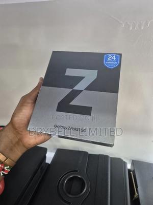 New Samsung Galaxy Z Fold3 5G 256 GB Black - thumbnail 2