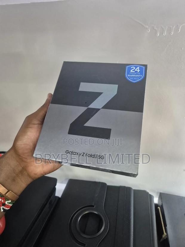 New Samsung Galaxy Z Fold3 5G 256 GB Black - main view